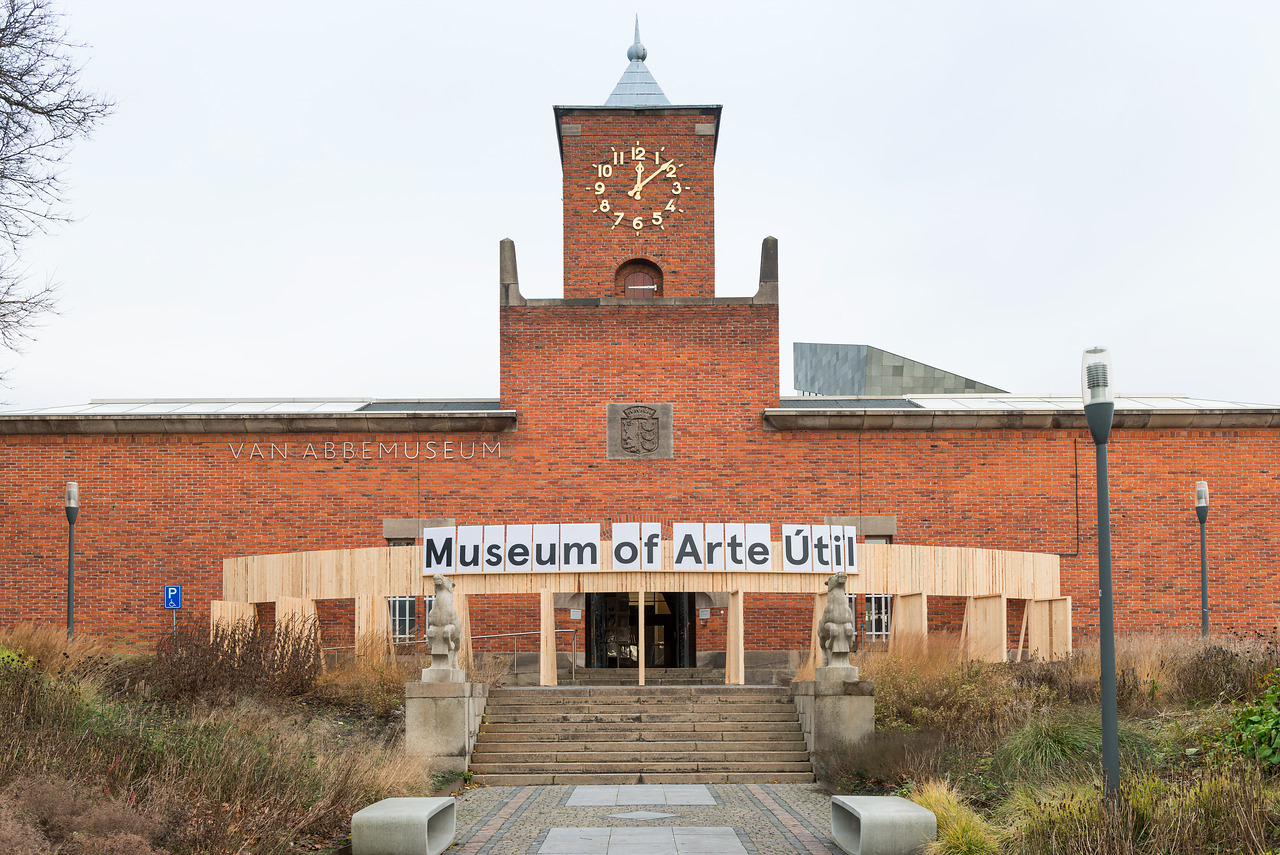 Museum of Arte Útil - Collective Works